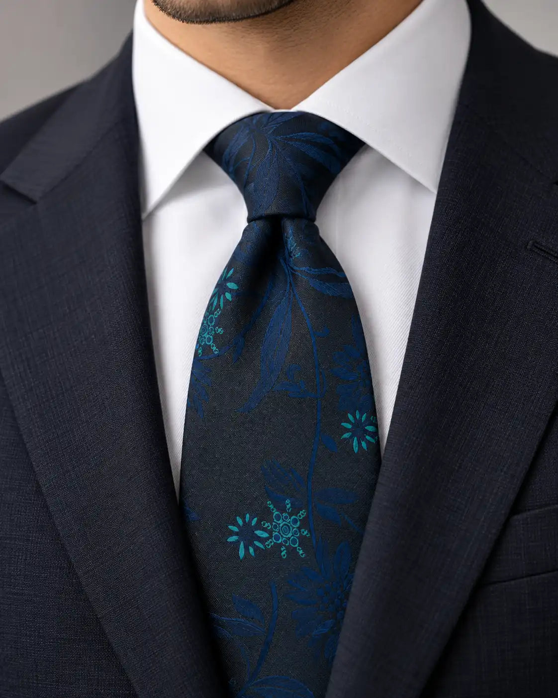 Tie 28